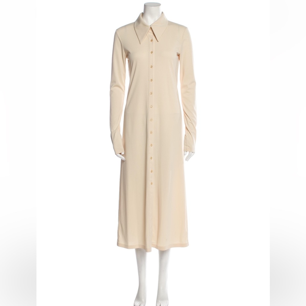 Low Classic Seoul Dress in Size Small